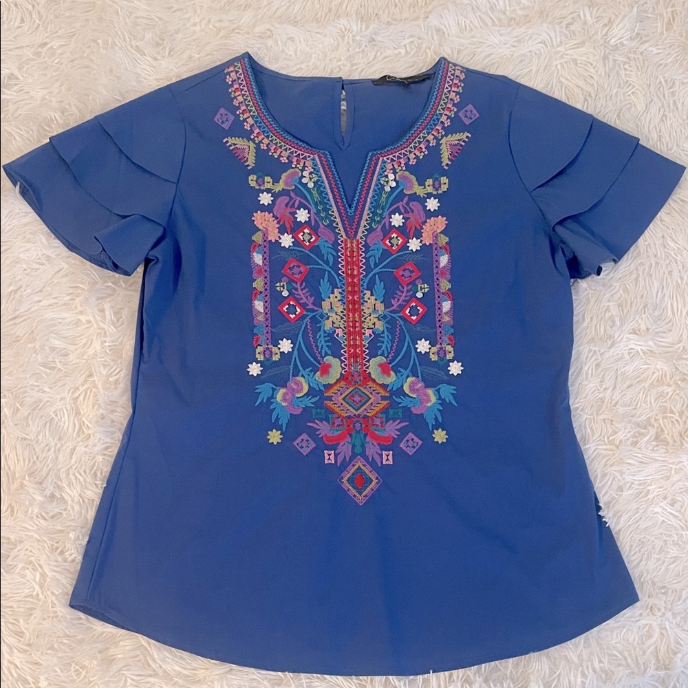 Calessa Boho Style Blue Embroidered Blouse Size Small PTP 19” NWT